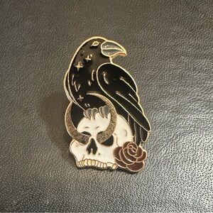 Raven Pin